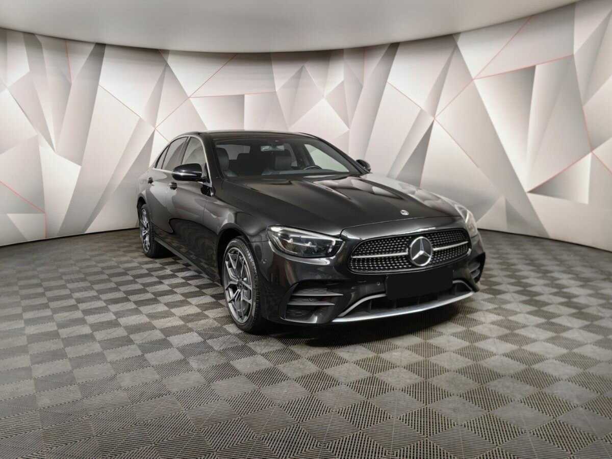 Mercedes-Benz E-Класс с пробегом — 2020 год. Фото: #2