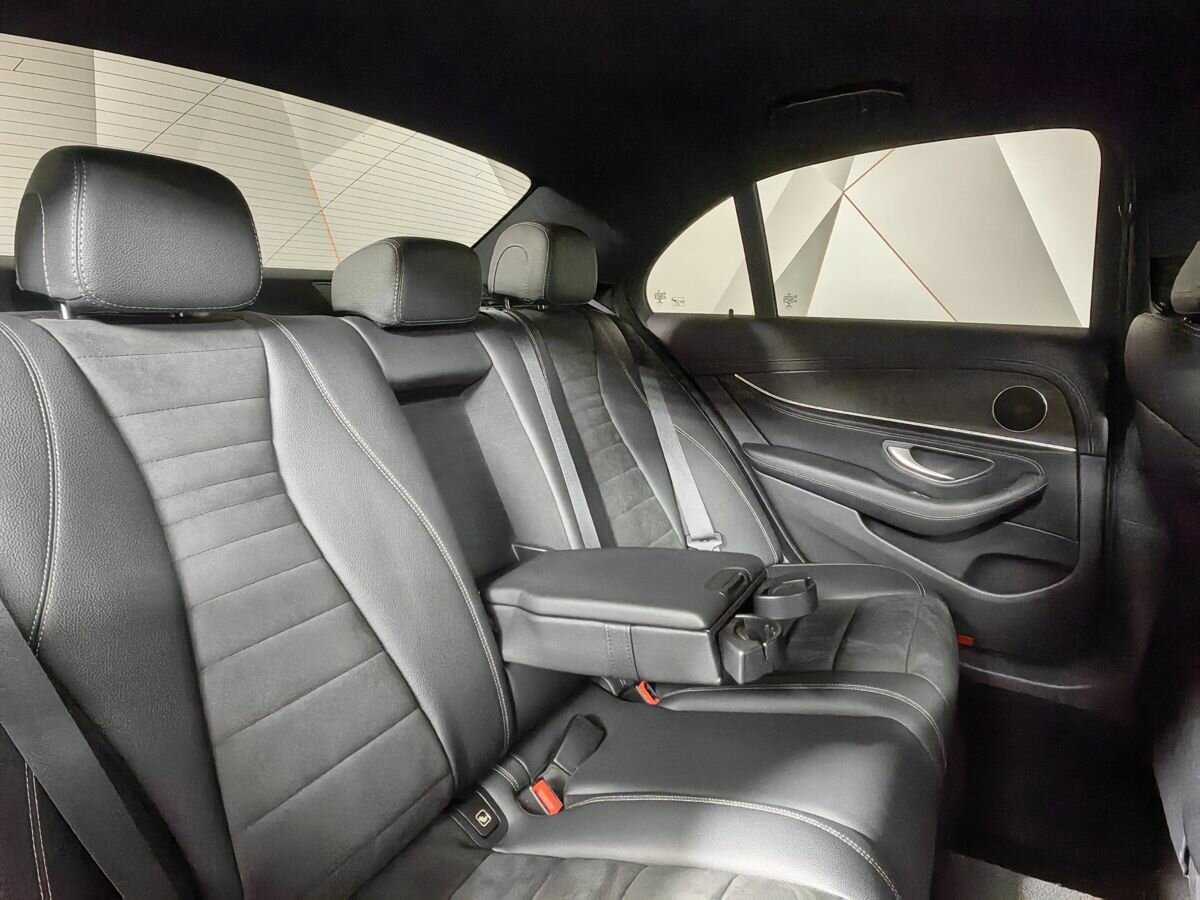 Mercedes-Benz E-Класс с пробегом — 2020 год. Фото: #12