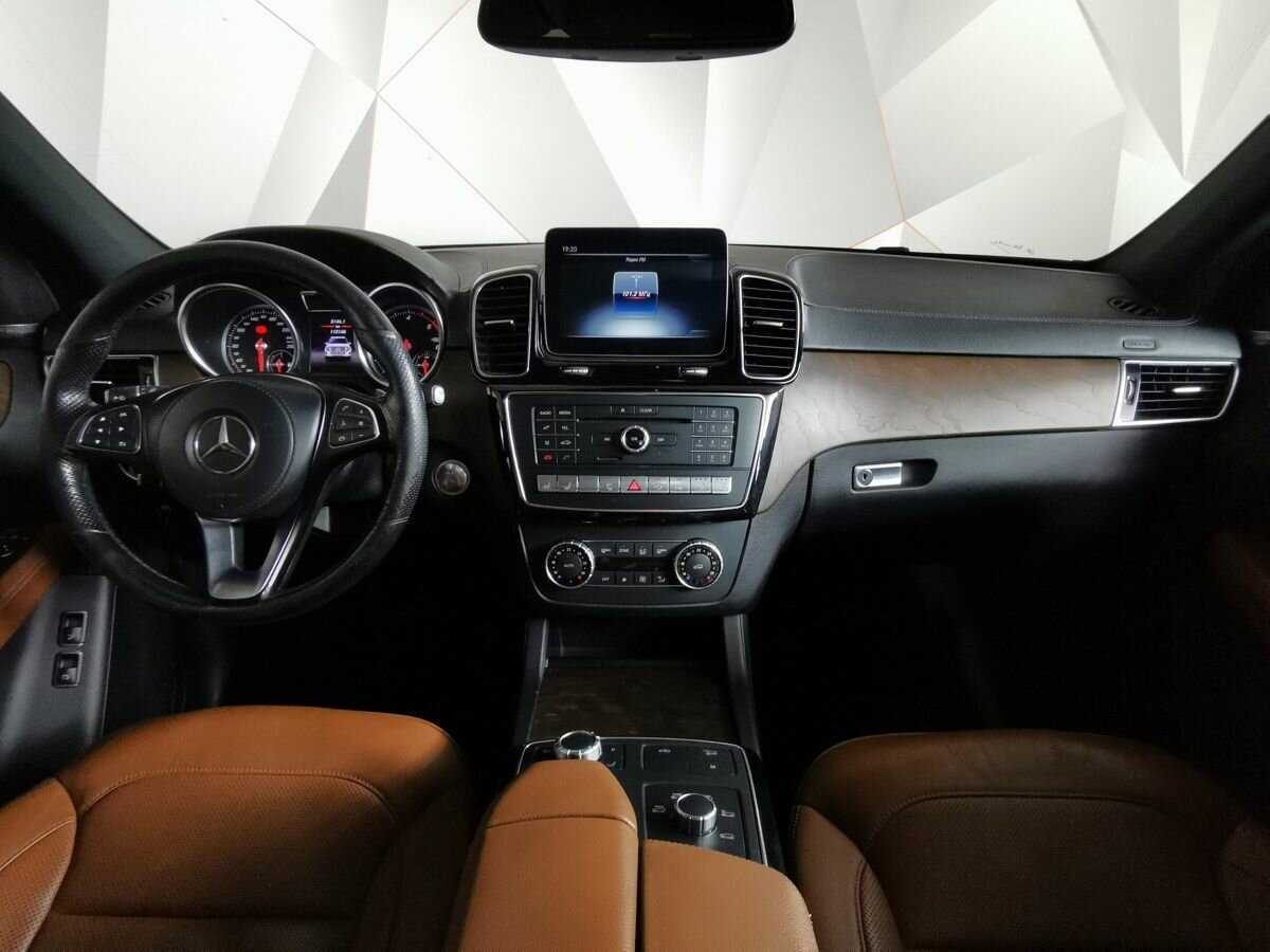 Mercedes-Benz GLS с пробегом — 2018 год. Фото: #9