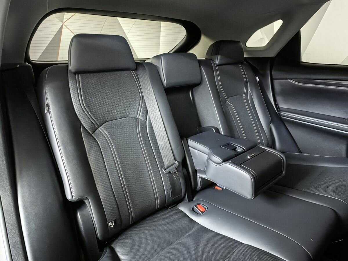 Lexus RX с пробегом — 2019 год. Фото: #12