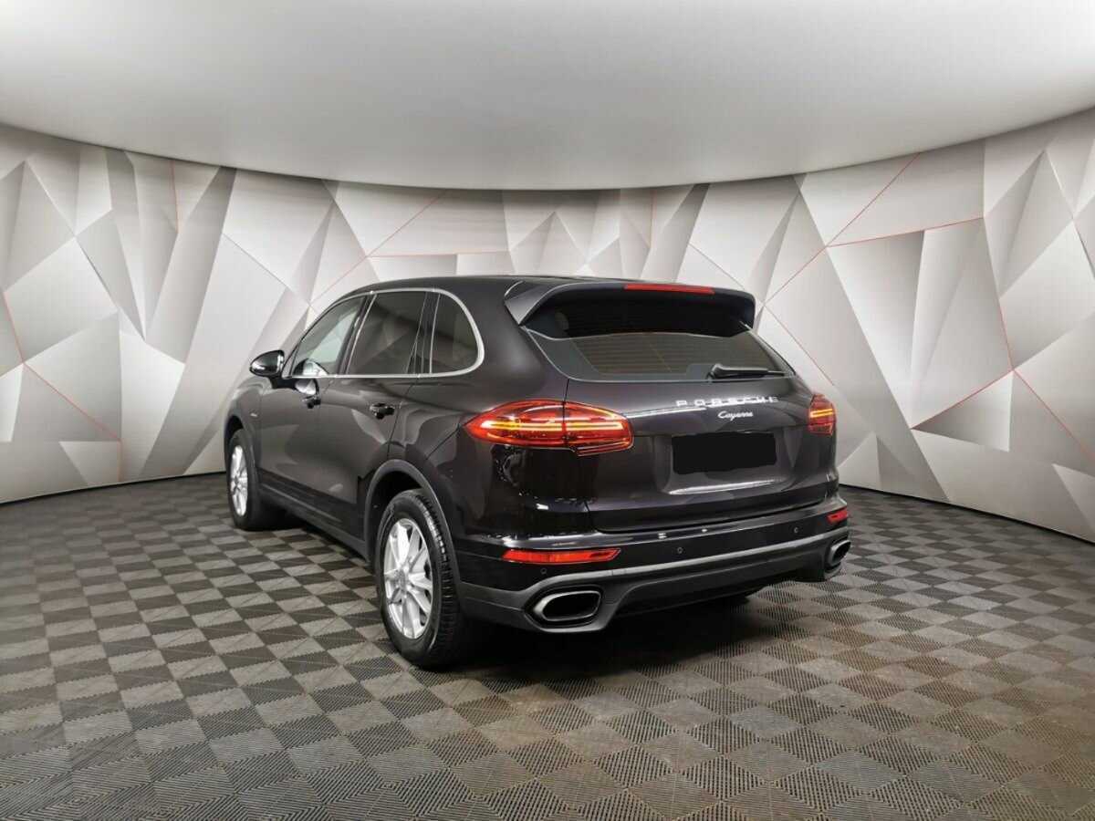 Porsche Cayenne с пробегом — 2015 год. Фото: #3