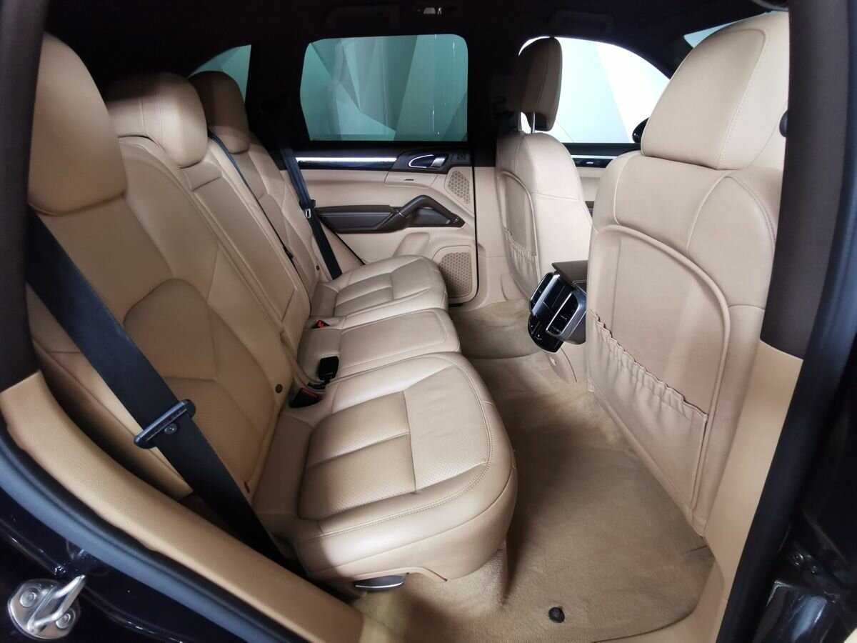 Porsche Cayenne с пробегом — 2015 год. Фото: #11
