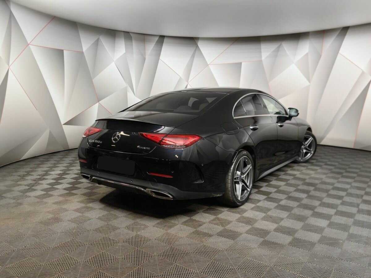 Mercedes-Benz CLS с пробегом — 2018 год. Фото: #1