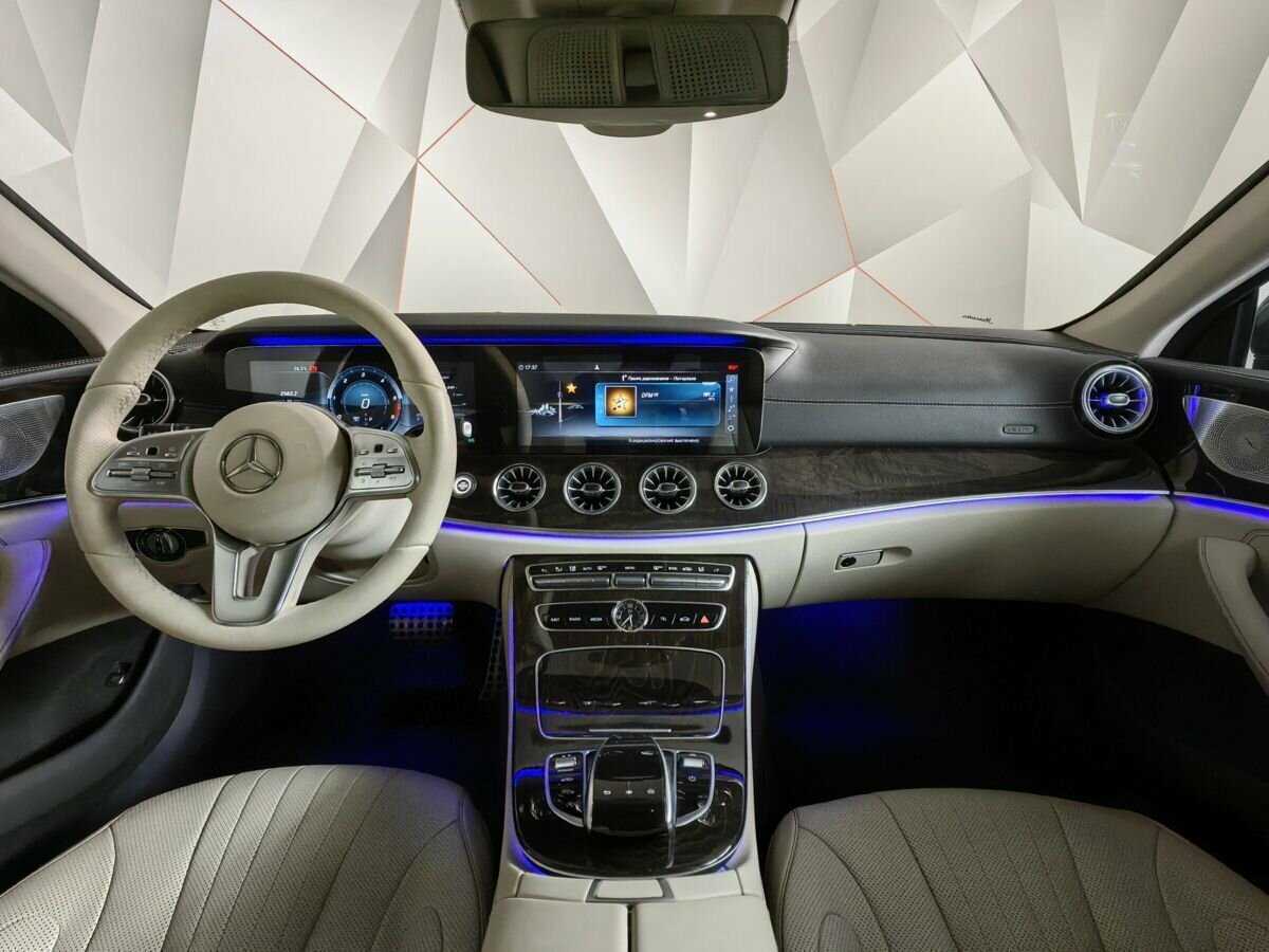 Mercedes-Benz CLS с пробегом — 2018 год. Фото: #9