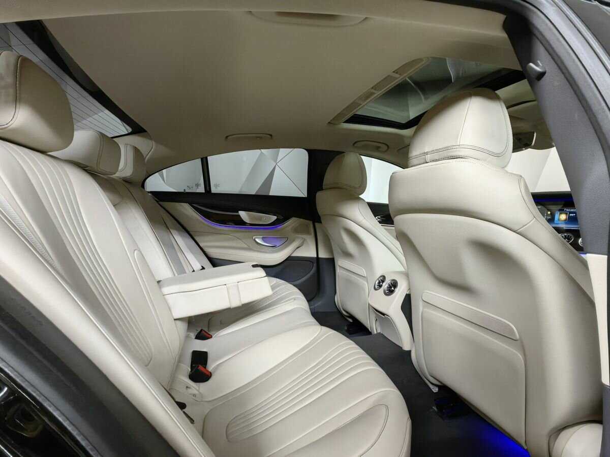 Mercedes-Benz CLS с пробегом — 2018 год. Фото: #11