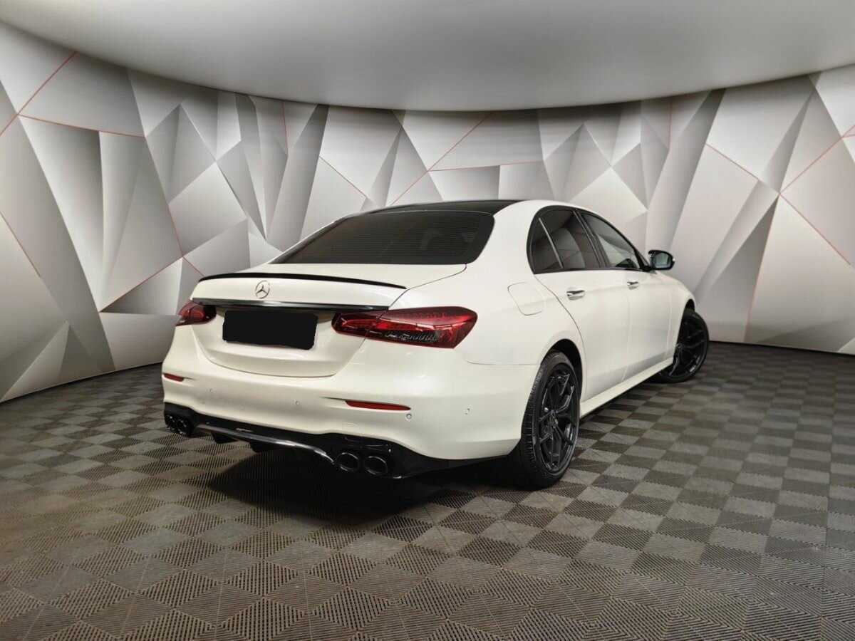 Mercedes-Benz E-Класс с пробегом — 2021 год. Фото: #1