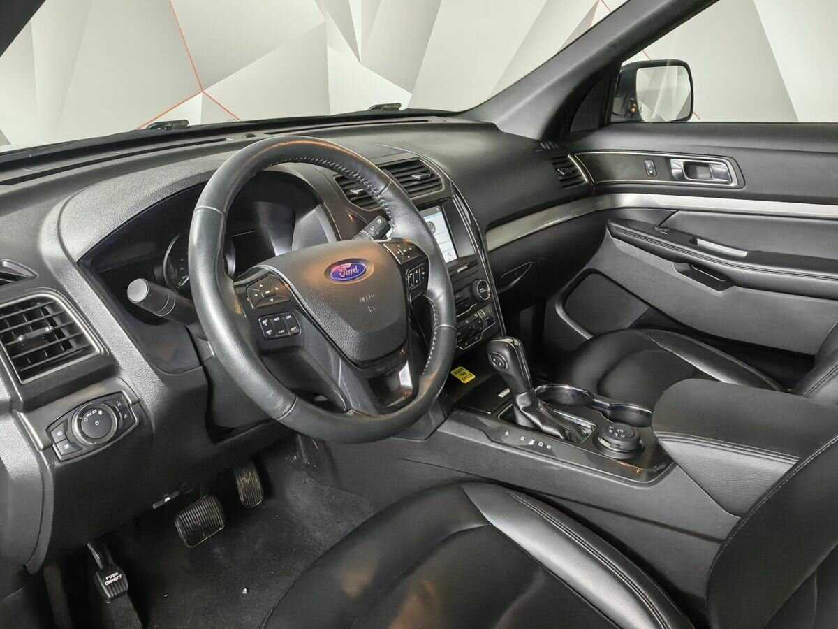 Ford Explorer с пробегом — 2019 год. Фото: #13