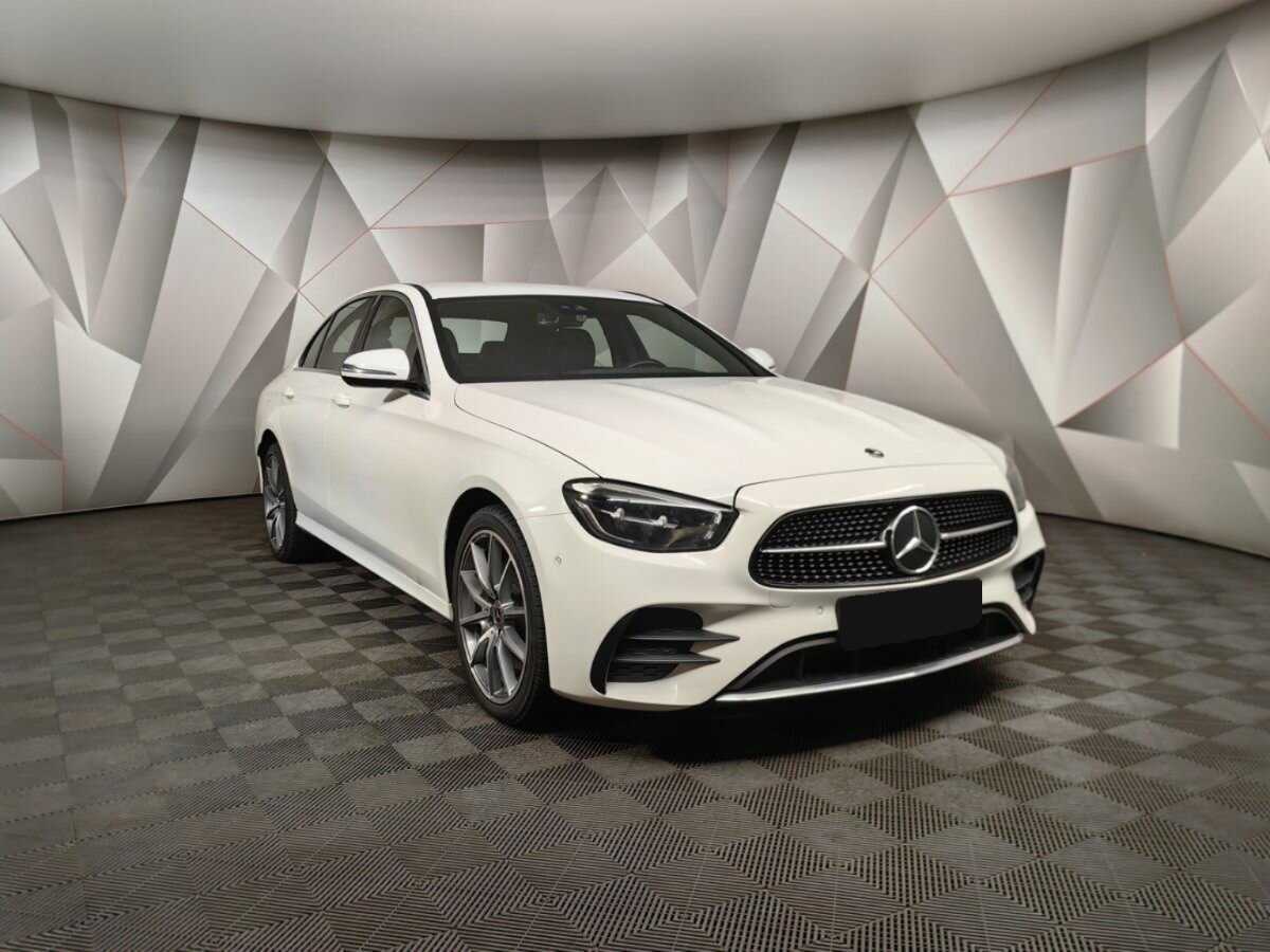 Mercedes-Benz E-Класс с пробегом — 2022 год. Фото: #2
