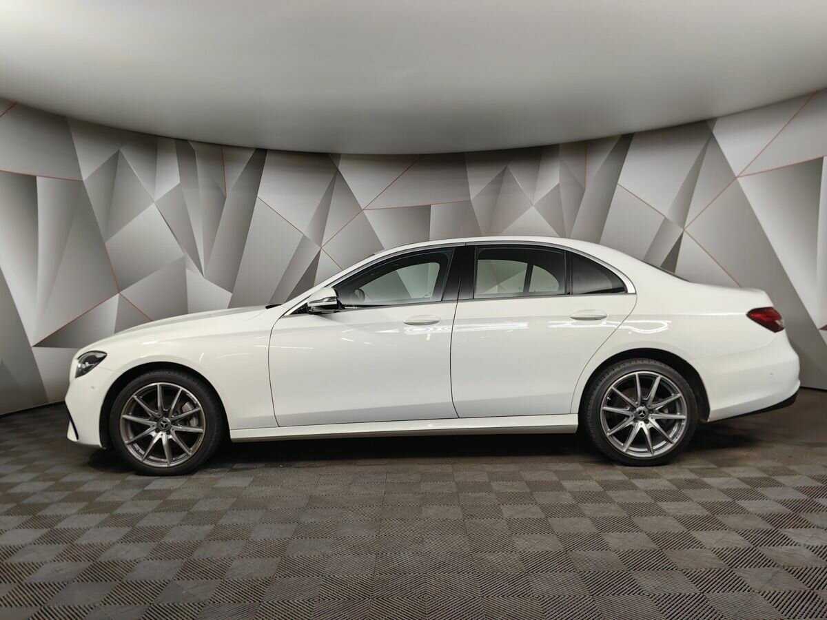 Mercedes-Benz E-Класс с пробегом — 2022 год. Фото: #4