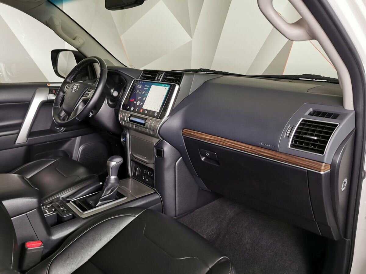 Toyota Land Cruiser Prado с пробегом — 2020 год. Фото: #8