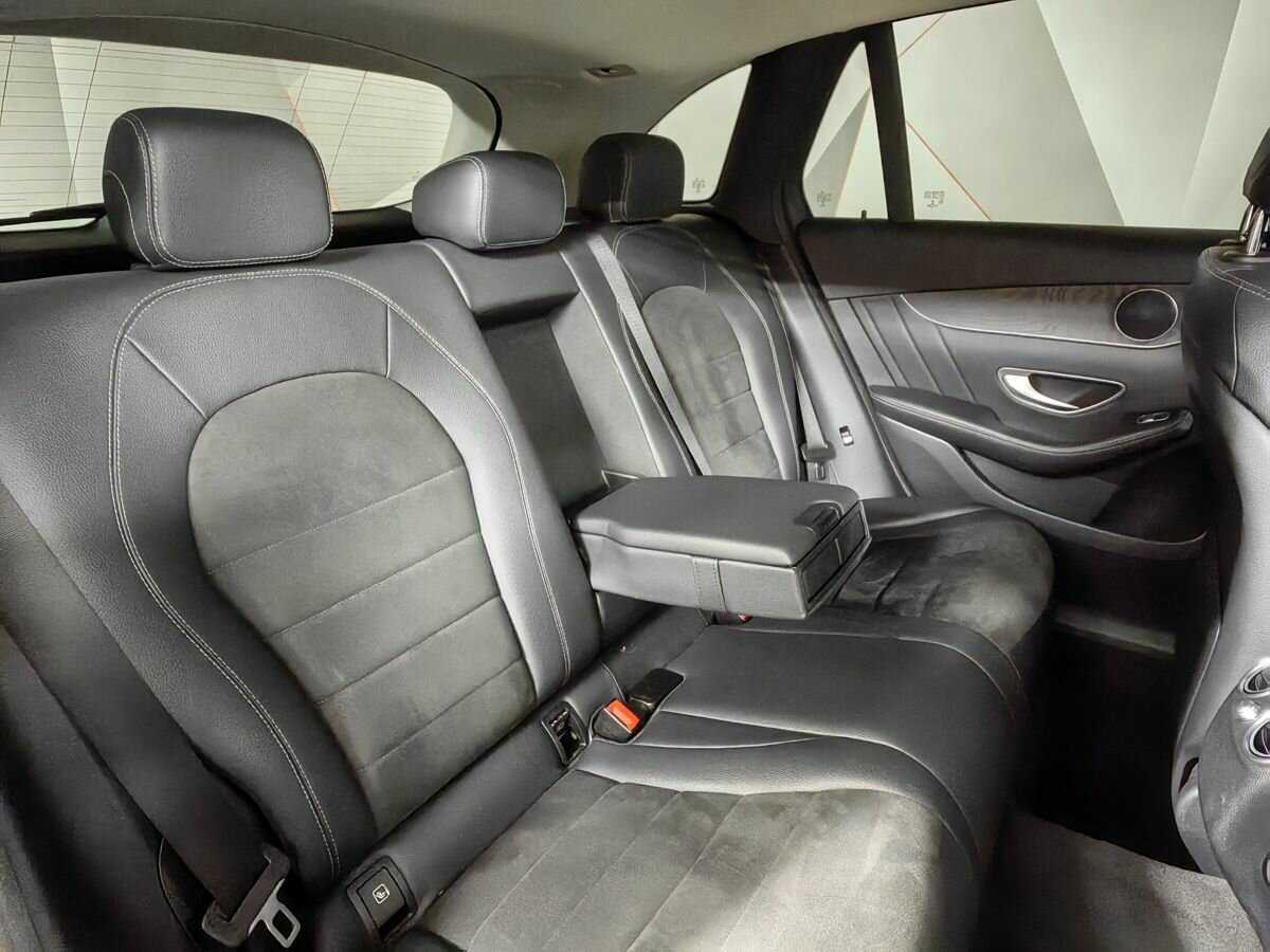 Mercedes-Benz GLC с пробегом — 2017 год. Фото: #12