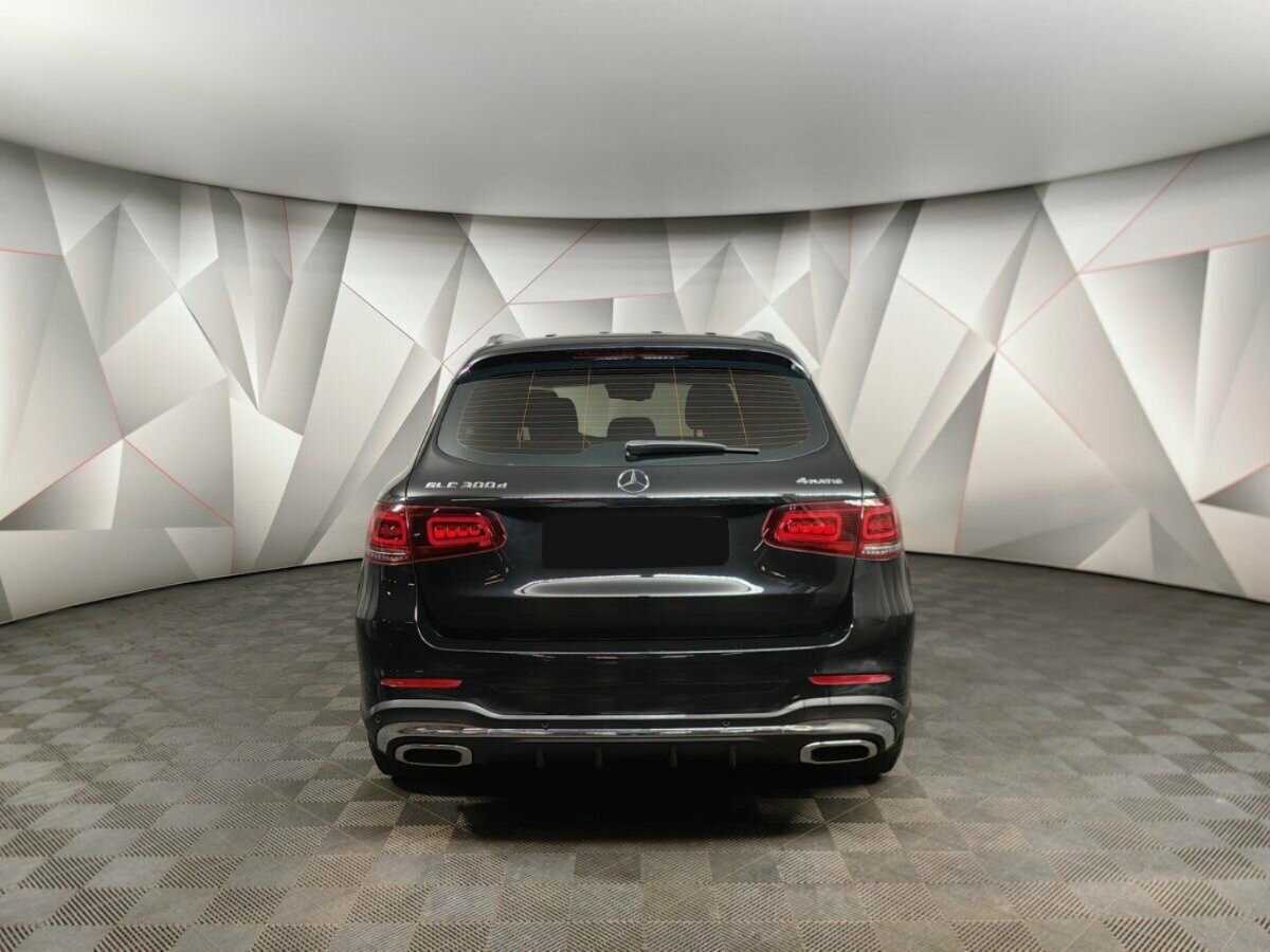 Mercedes-Benz GLC с пробегом — 2021 год. Фото: #7