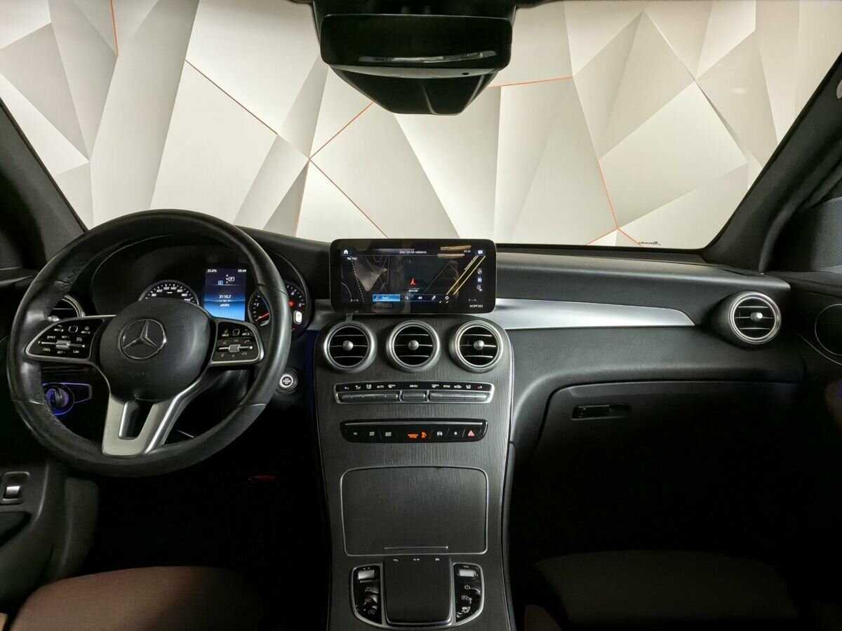 Mercedes-Benz GLC с пробегом — 2021 год. Фото: #9