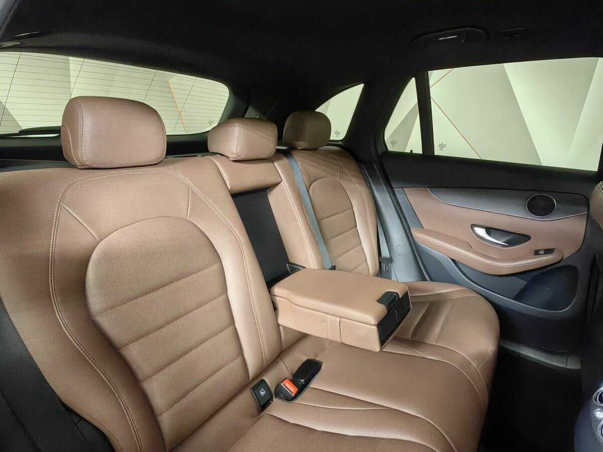 Mercedes-Benz GLC с пробегом — 2021 год. Фото: #12