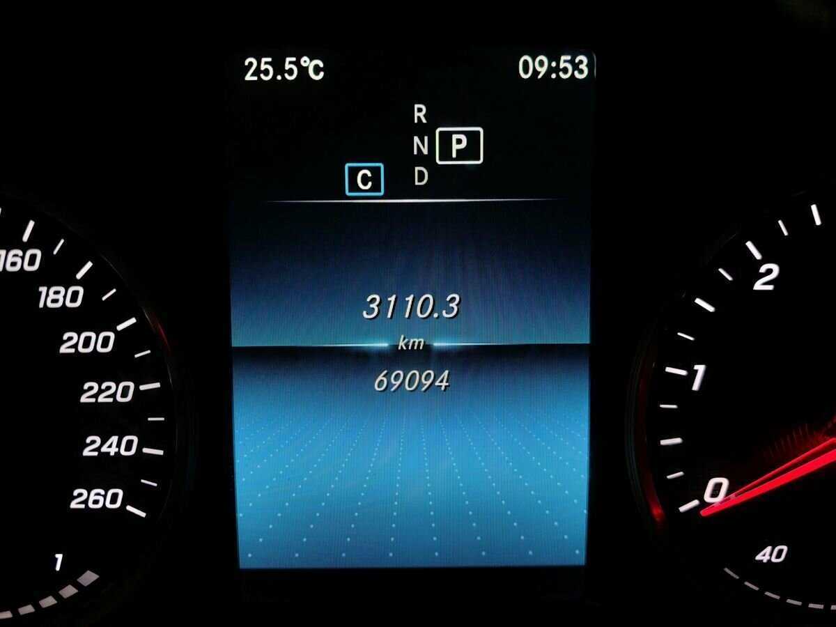 Mercedes-Benz GLC с пробегом — 2021 год. Фото: #16