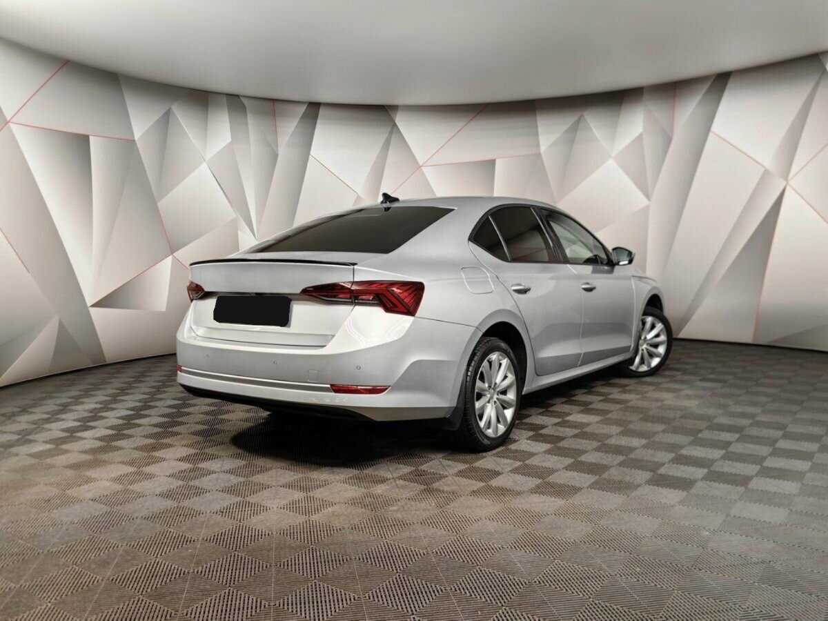 Skoda Octavia с пробегом — 2021 год. Фото: #1