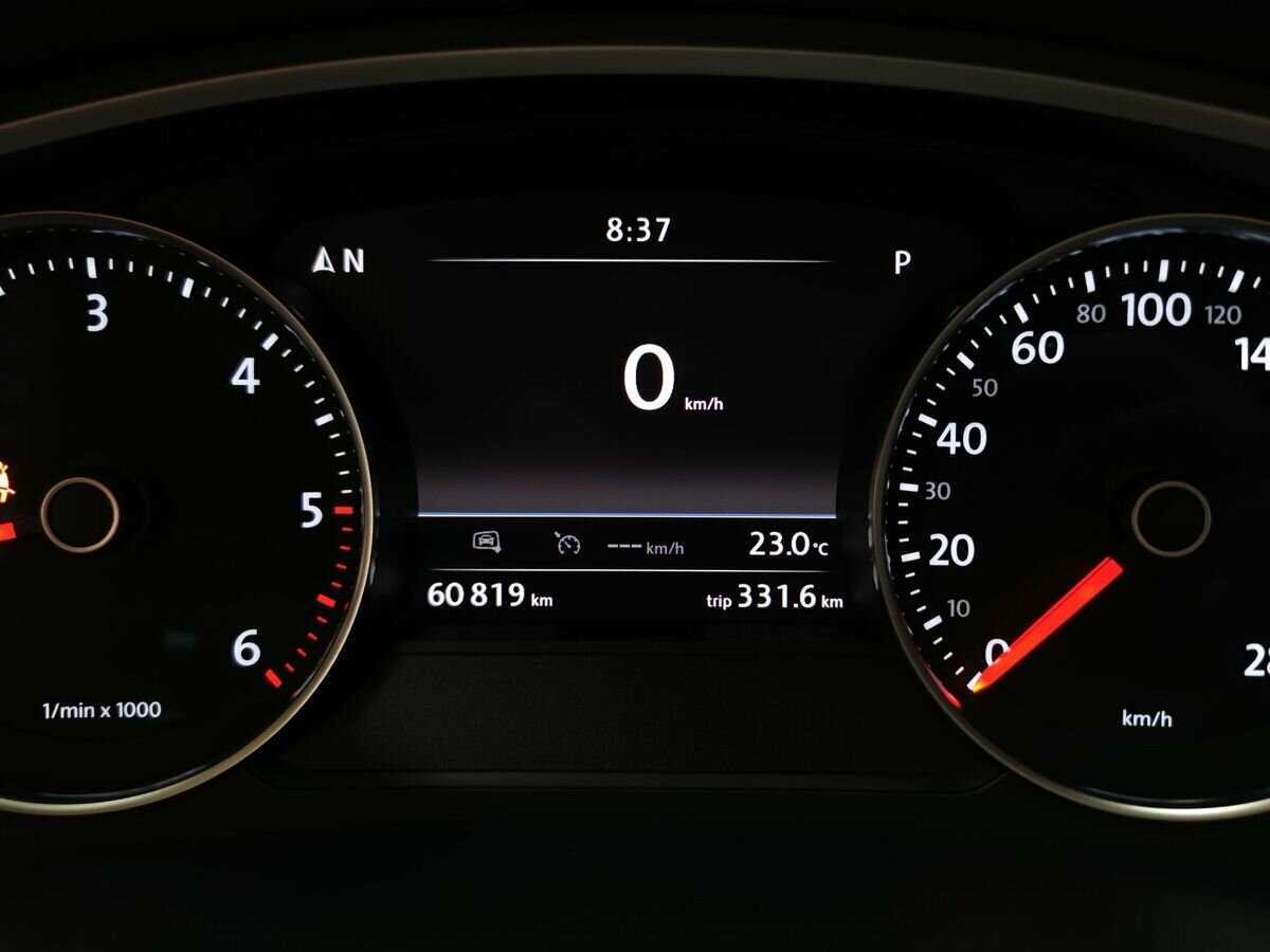 Volkswagen Touareg с пробегом — 2017 год. Фото: #16