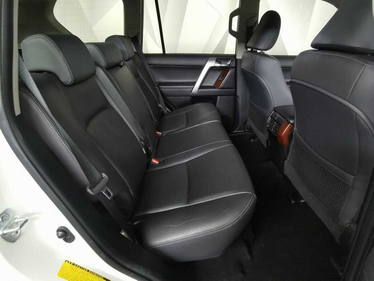 Toyota Land Cruiser Prado с пробегом — 2014 год. Фото: #11