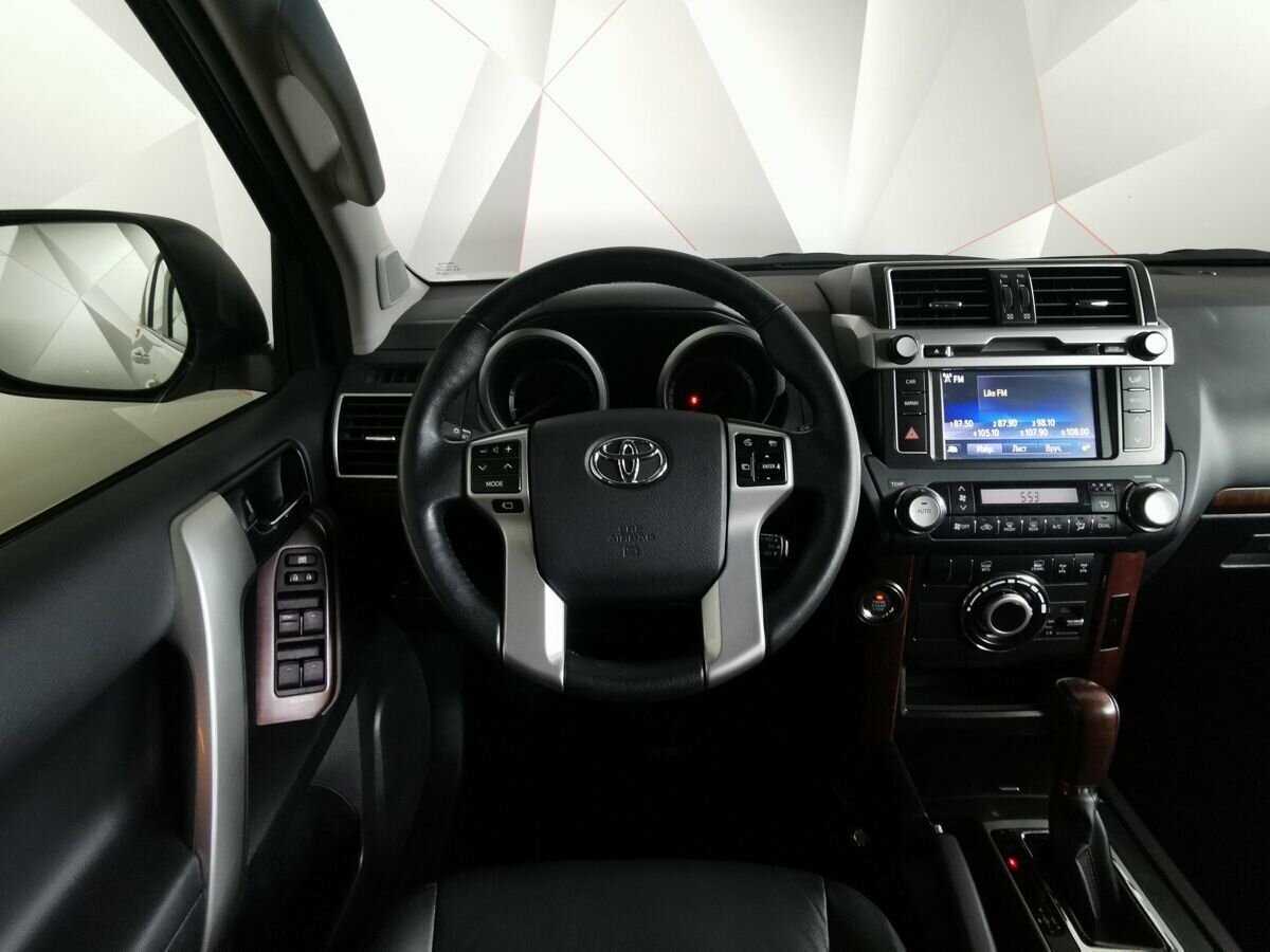 Toyota Land Cruiser Prado с пробегом — 2014 год. Фото: #14