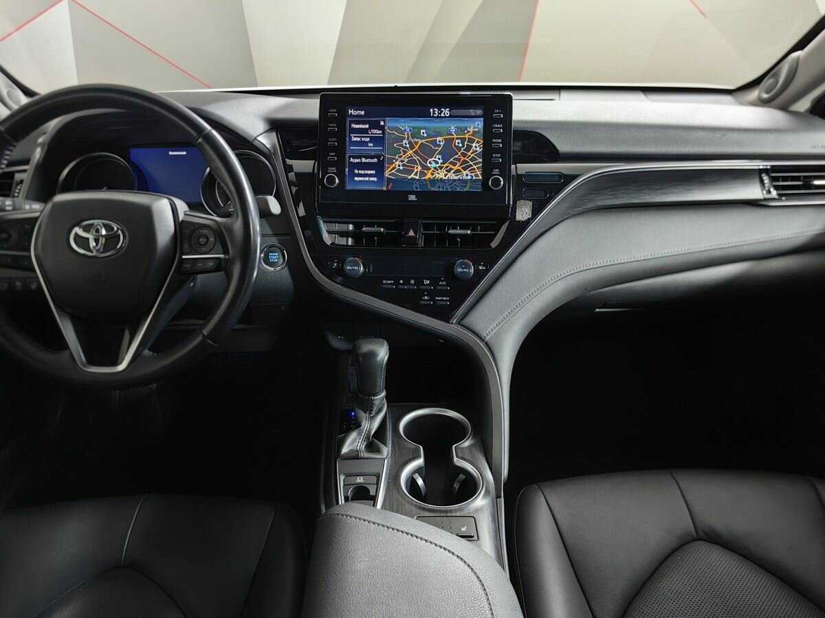Toyota Camry с пробегом — 2022 год. Фото: #9