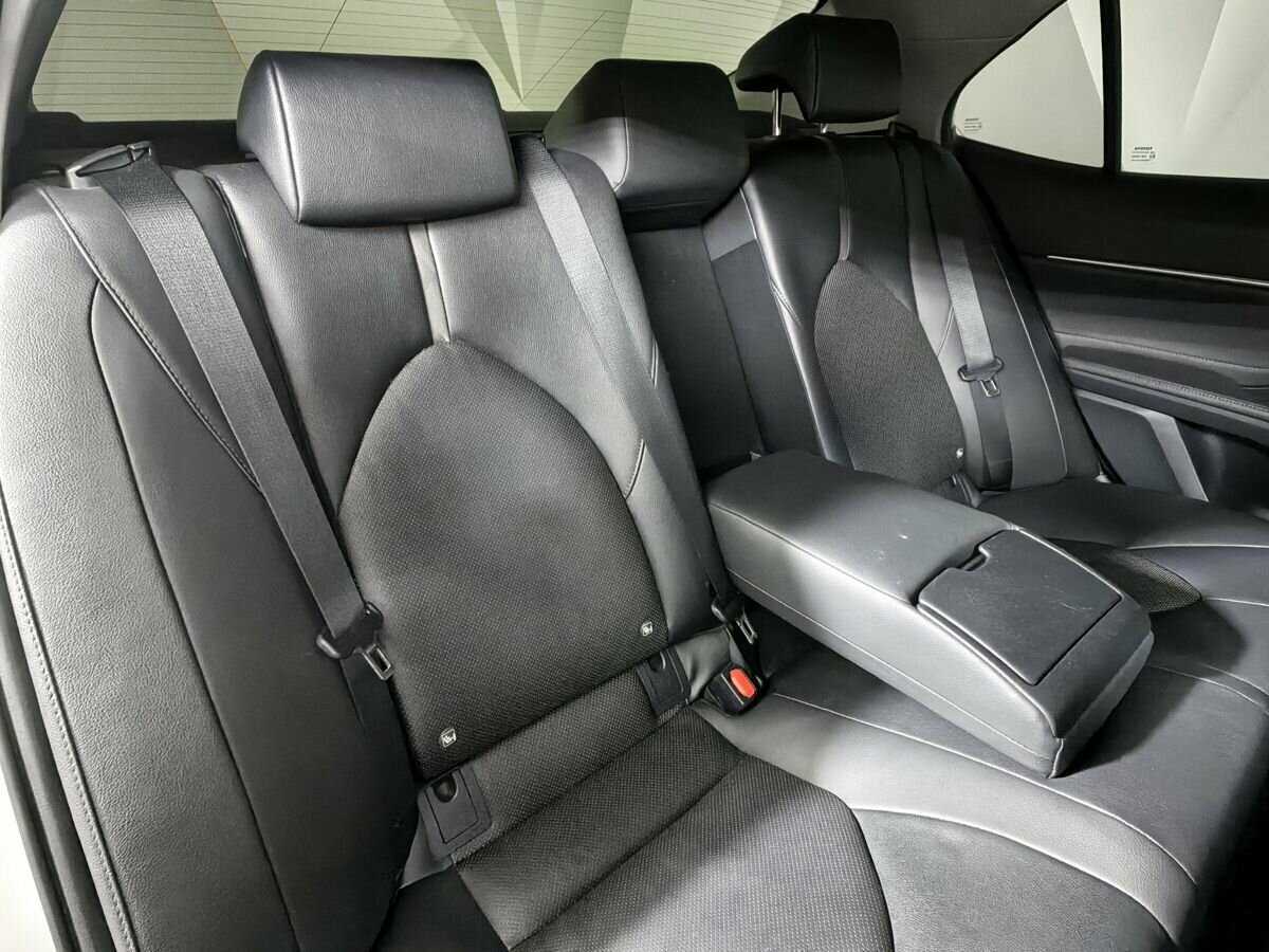 Toyota Camry с пробегом — 2022 год. Фото: #10