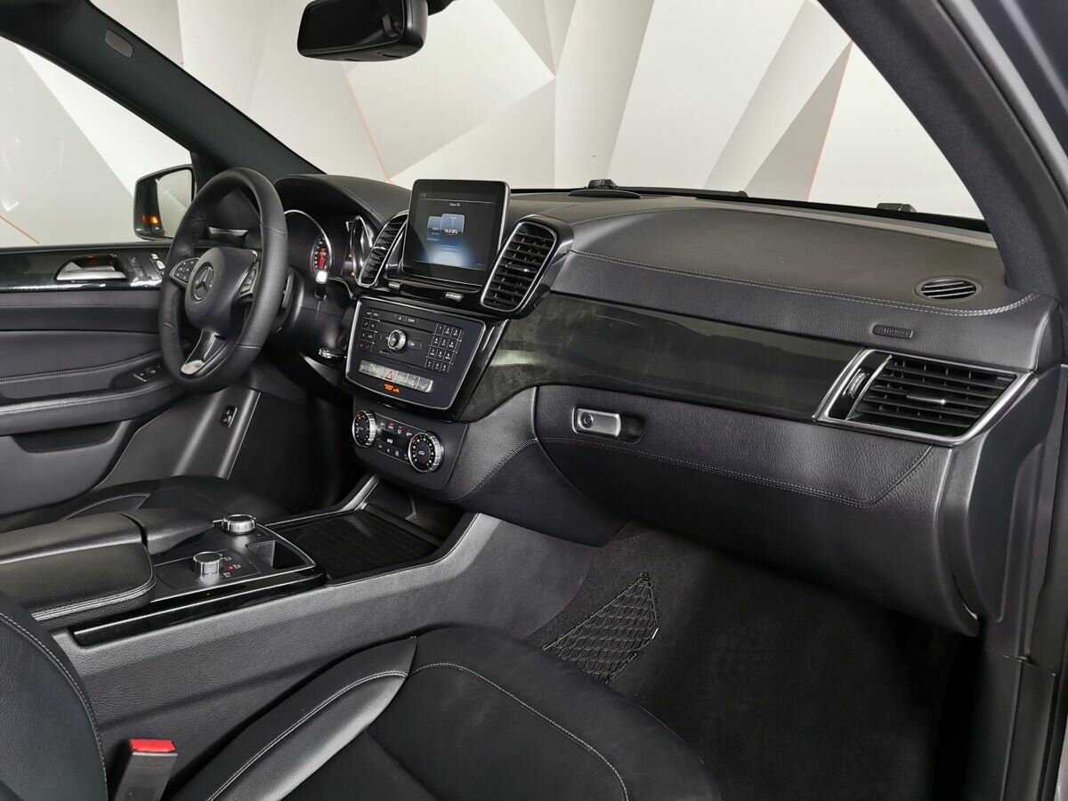 Mercedes-Benz GLE с пробегом — 2018 год. Фото: #8