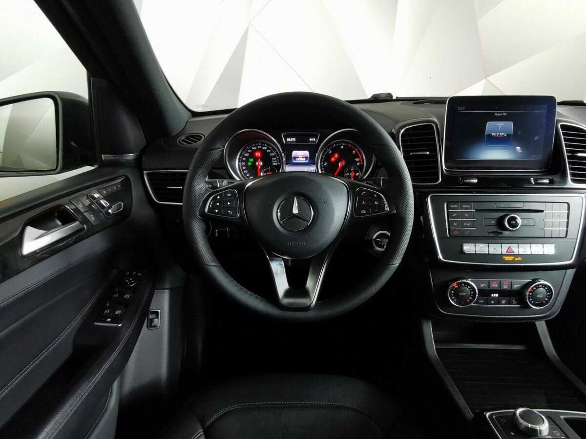 Mercedes-Benz GLE с пробегом — 2018 год. Фото: #14