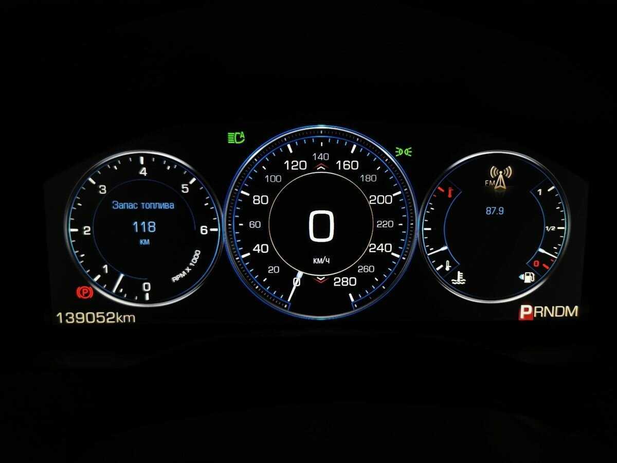 Cadillac Escalade с пробегом — 2015 год. Фото: #16