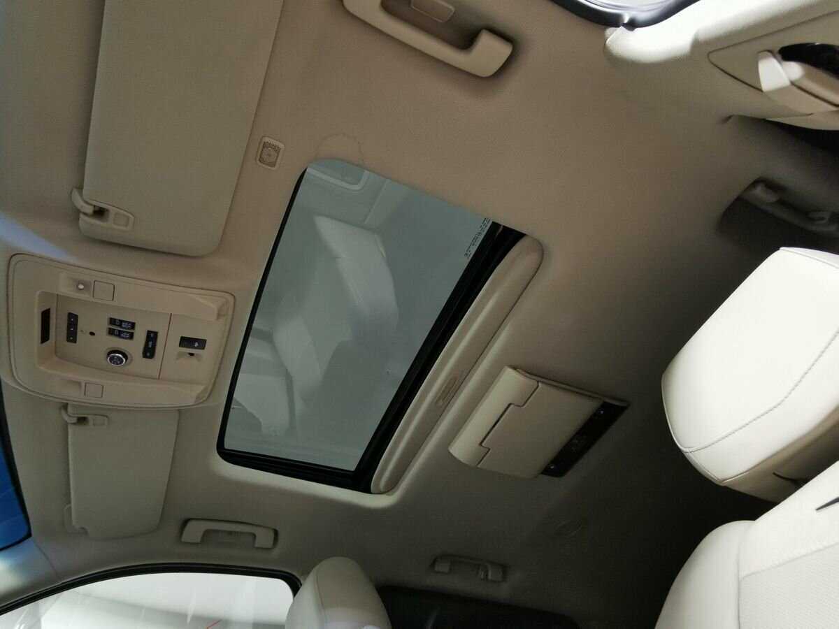 Cadillac Escalade с пробегом — 2015 год. Фото: #19