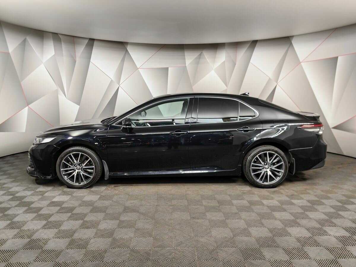 Toyota Camry с пробегом — 2021 год. Фото: #4