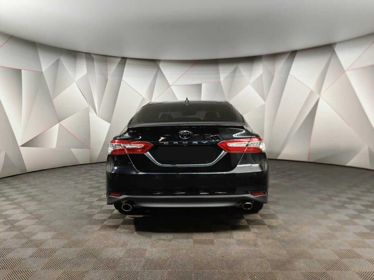 Toyota Camry с пробегом — 2022 год. Фото: #7