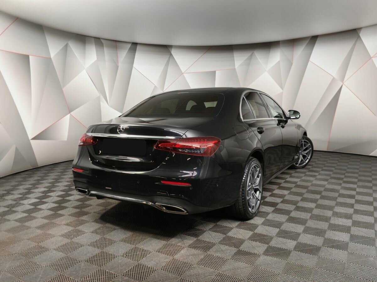 Mercedes-Benz E-Класс с пробегом — 2020 год. Фото: #1