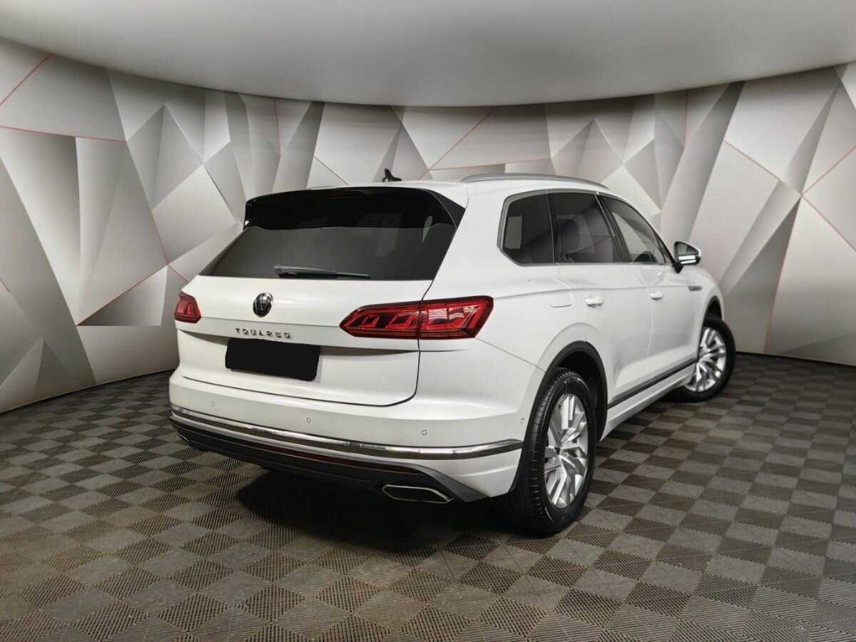 Volkswagen Touareg с пробегом — 2021 год. Фото: #1