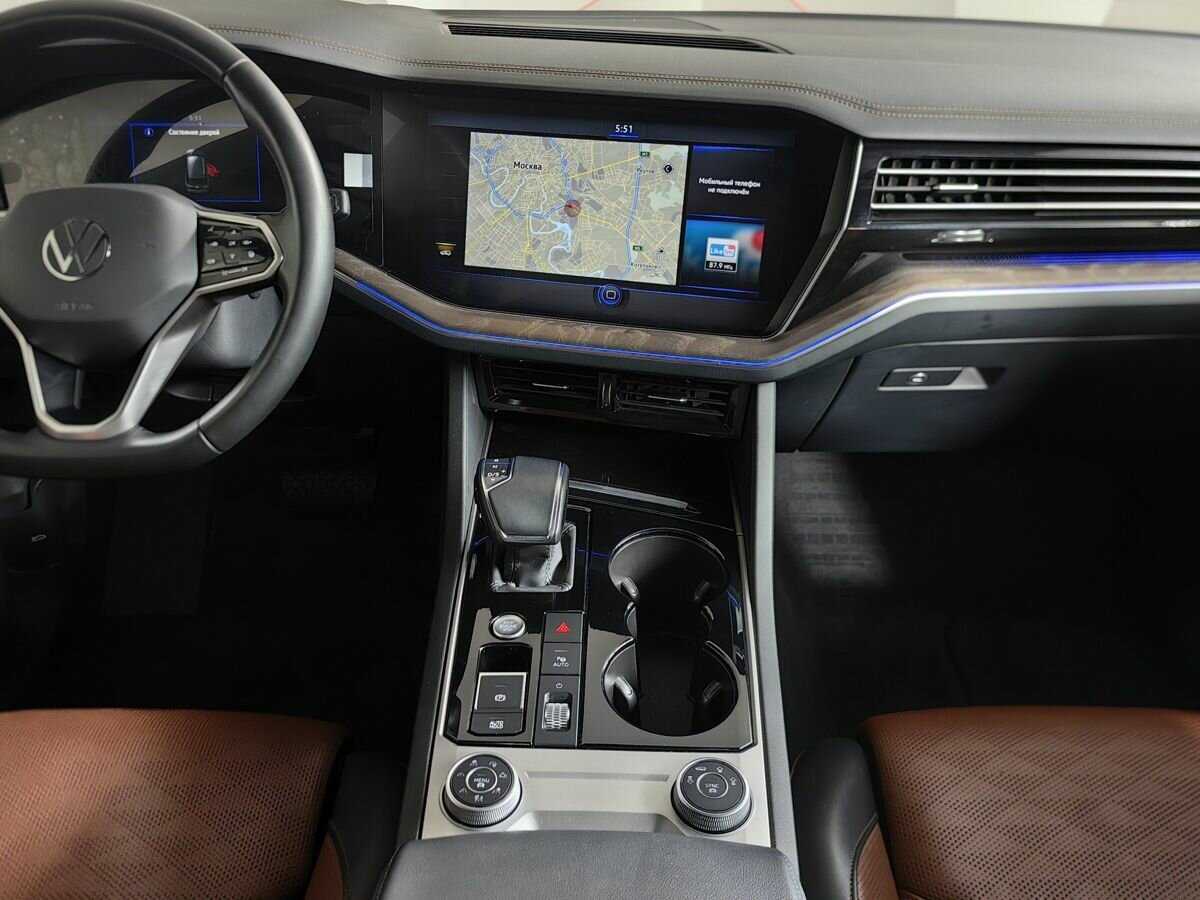 Volkswagen Touareg с пробегом — 2021 год. Фото: #10
