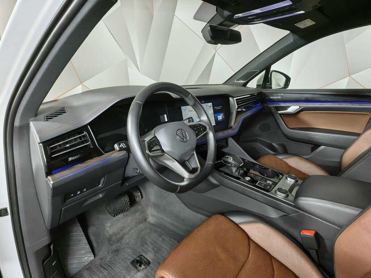 Volkswagen Touareg с пробегом — 2021 год. Фото: #13