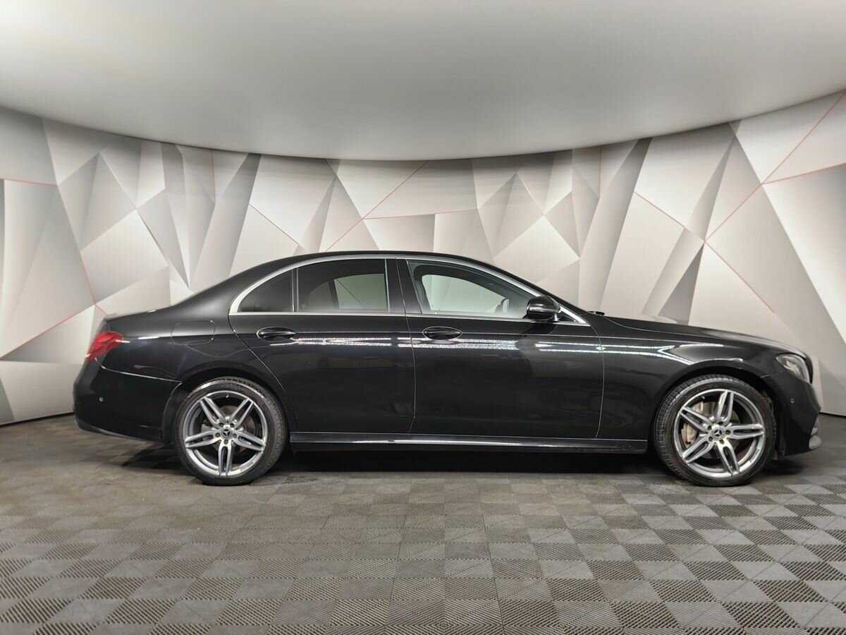 Mercedes-Benz E-Класс с пробегом — 2019 год. Фото: #5