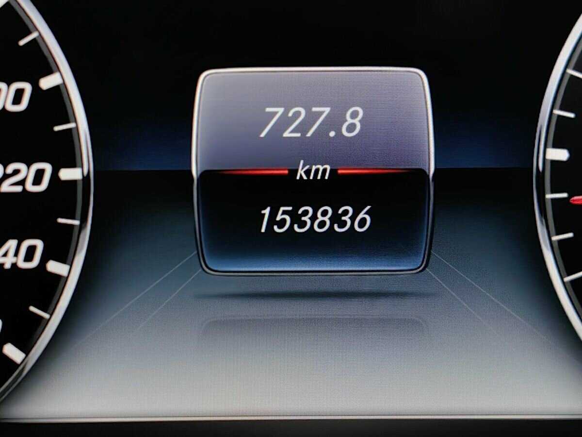 Mercedes-Benz E-Класс с пробегом — 2019 год. Фото: #17