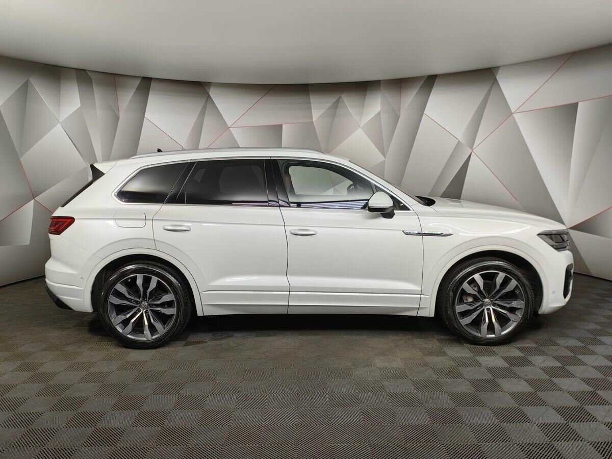 Volkswagen Touareg с пробегом — 2019 год. Фото: #5