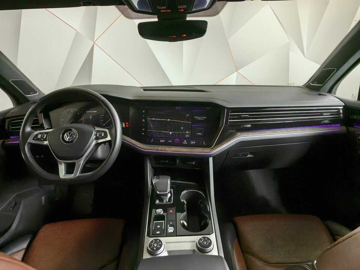 Volkswagen Touareg с пробегом — 2019 год. Фото: #9