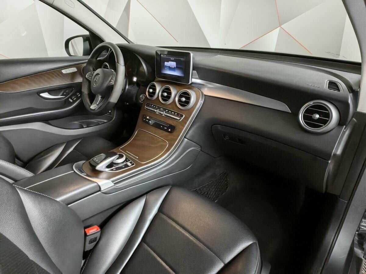 Mercedes-Benz GLC с пробегом — 2018 год. Фото: #8