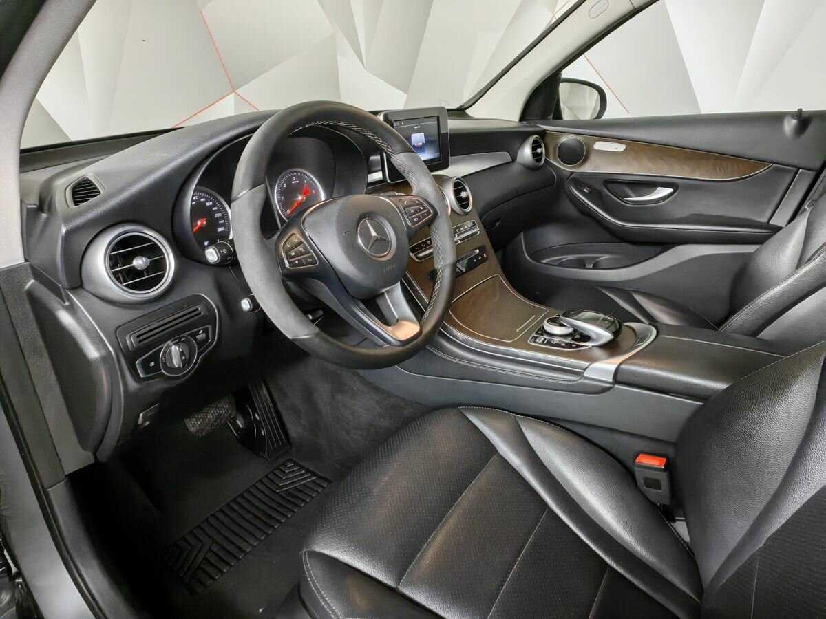 Mercedes-Benz GLC с пробегом — 2018 год. Фото: #13