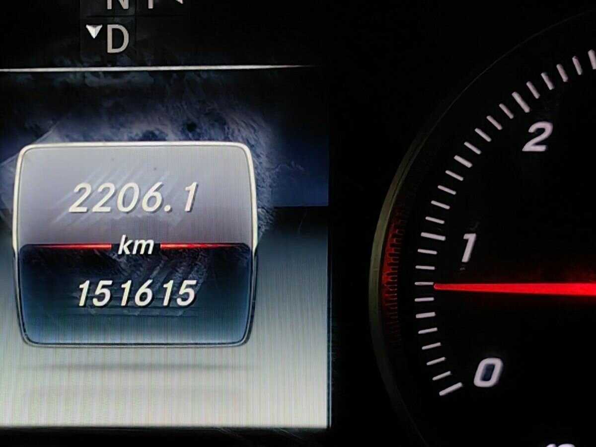 Mercedes-Benz GLC с пробегом — 2018 год. Фото: #16