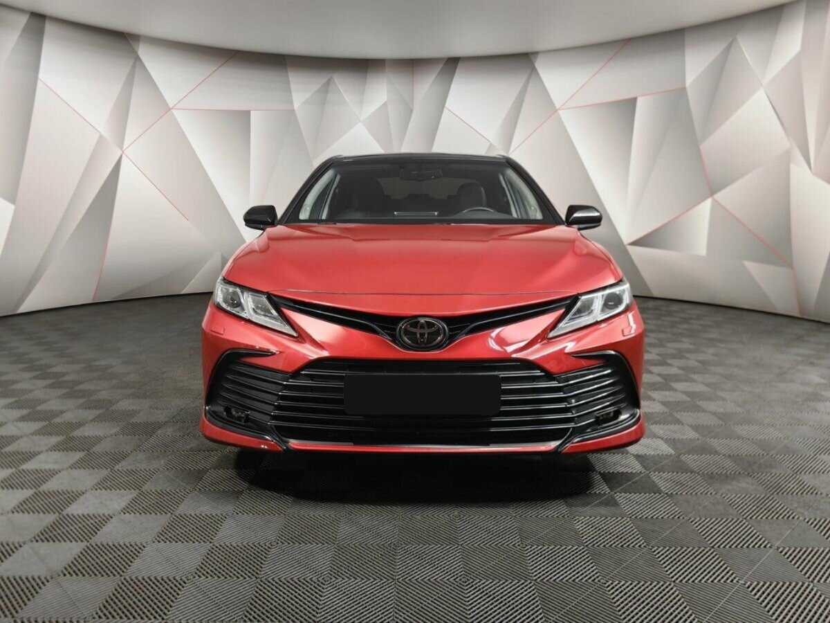 Toyota Camry с пробегом — 2021 год. Фото: #6