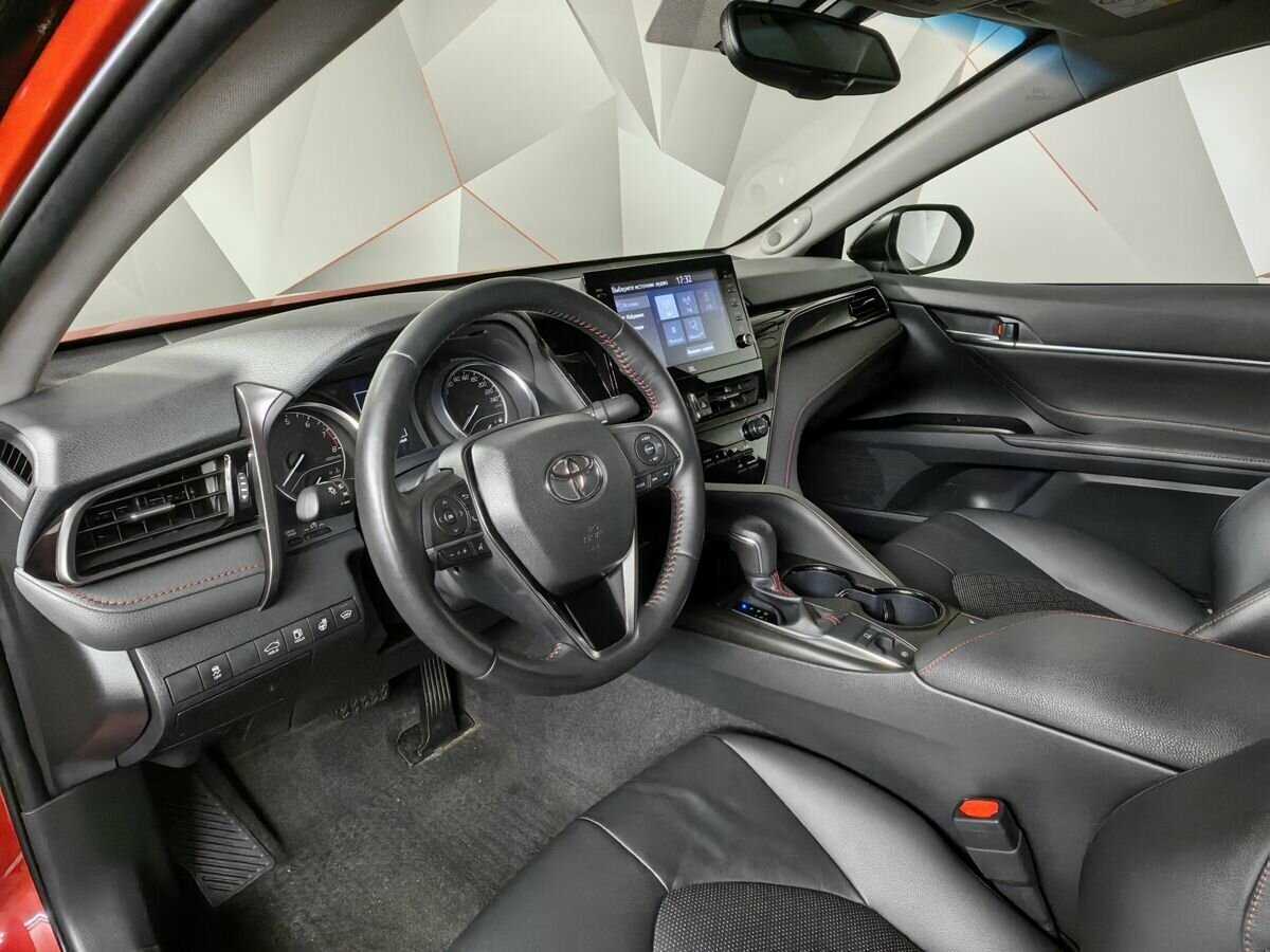 Toyota Camry с пробегом — 2021 год. Фото: #13