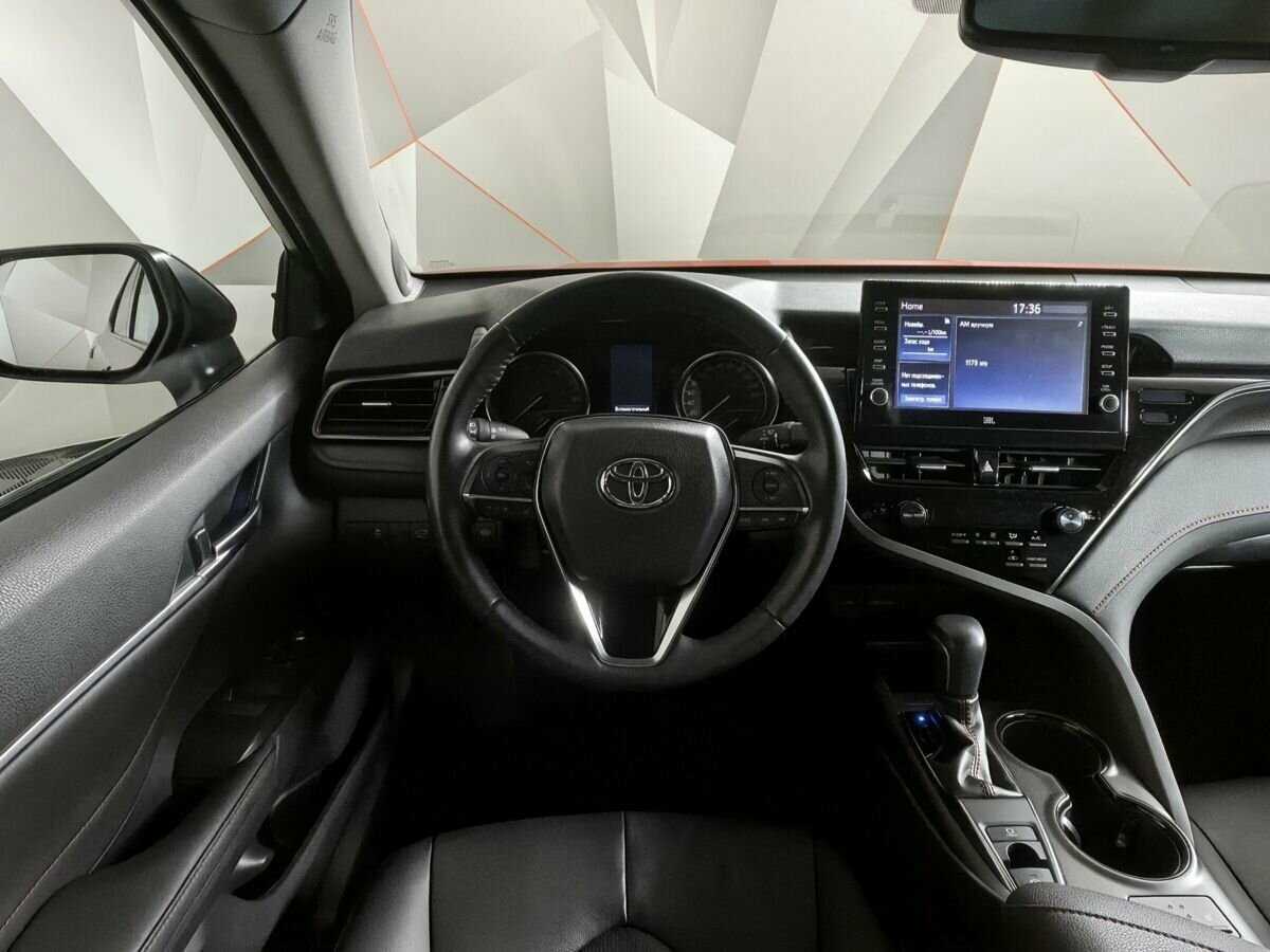 Toyota Camry с пробегом — 2021 год. Фото: #14