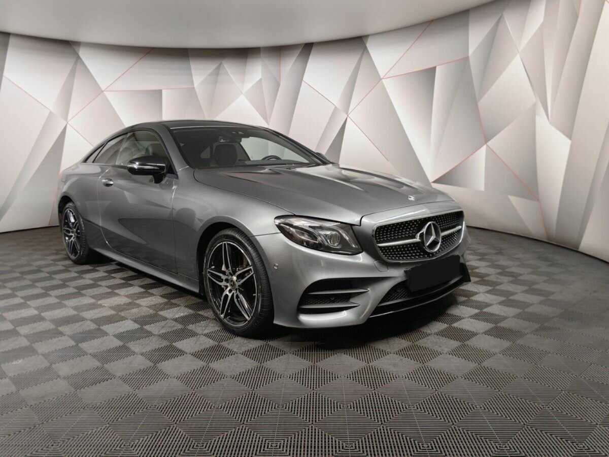 Mercedes-Benz E-Класс с пробегом — 2018 год. Фото: #2