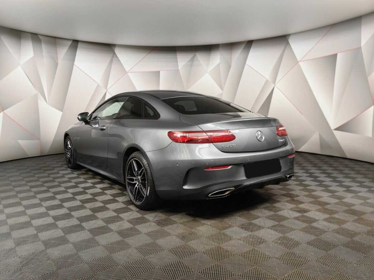 Mercedes-Benz E-Класс с пробегом — 2018 год. Фото: #3