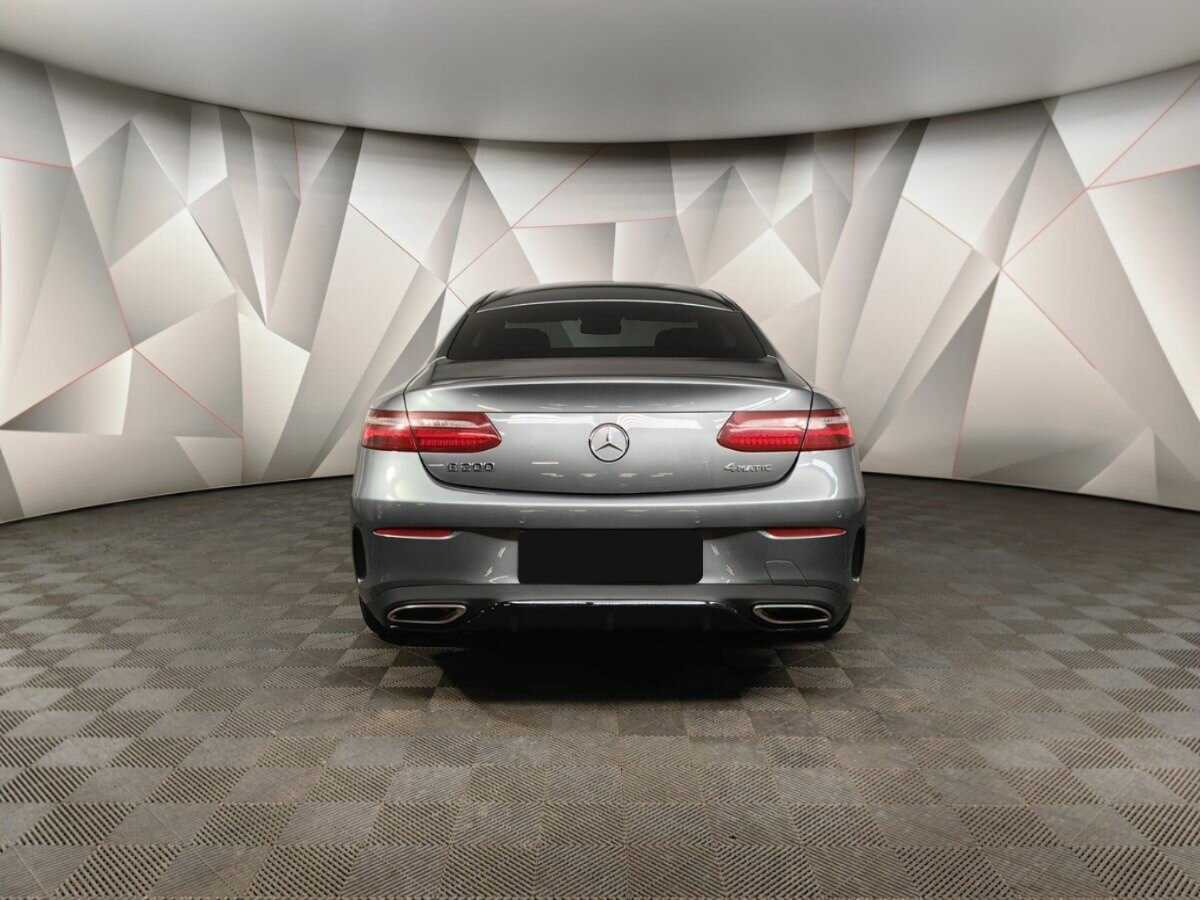 Mercedes-Benz E-Класс с пробегом — 2018 год. Фото: #7