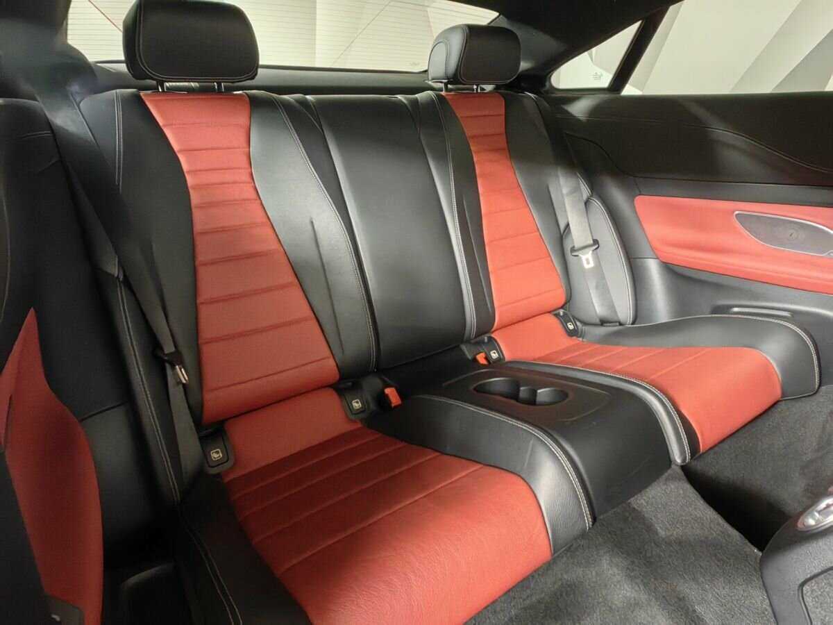 Mercedes-Benz E-Класс с пробегом — 2018 год. Фото: #10