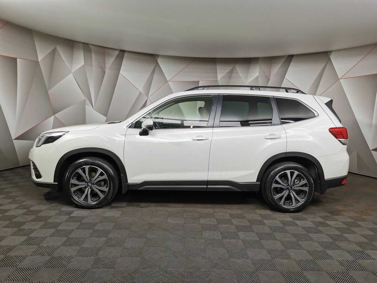Subaru Forester с пробегом — 2023 год. Фото: #4